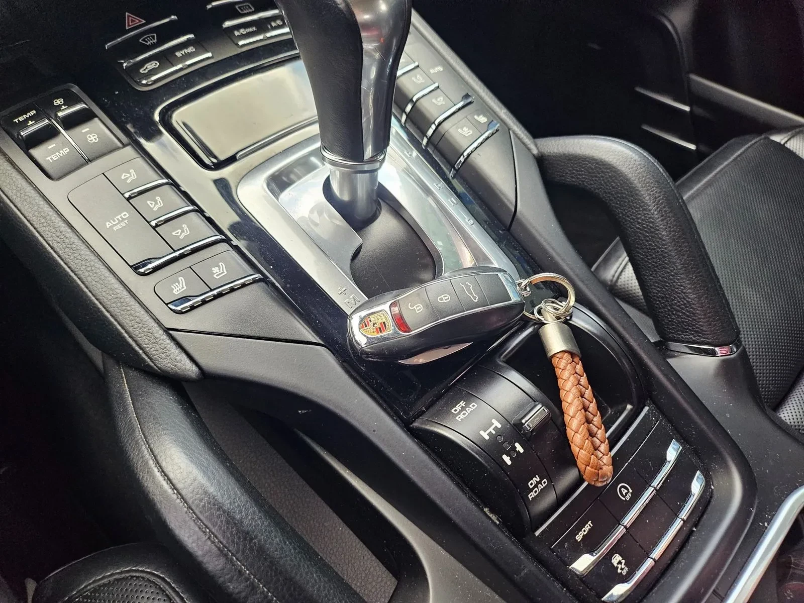 Porsche Cayenne PLATINUM EDITION* FULL* ФИКС.ЦЕНА* , снимка 14 - Автомобили и джипове - 55149850