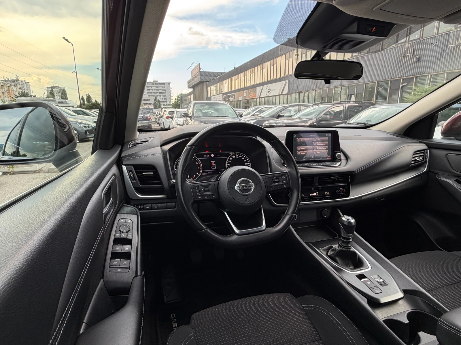 Nissan Qashqai, снимка 12 - Автомобили и джипове - 55156695