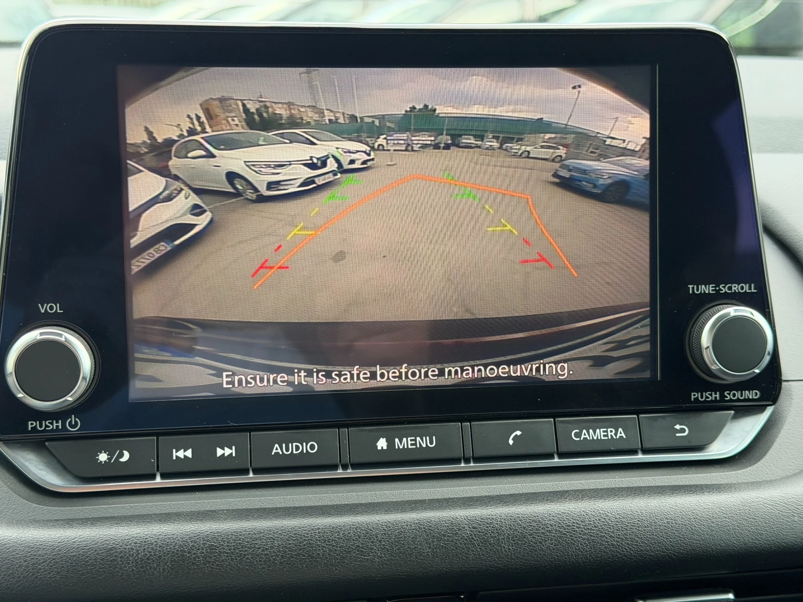 Nissan Qashqai, снимка 9 - Автомобили и джипове - 55156695