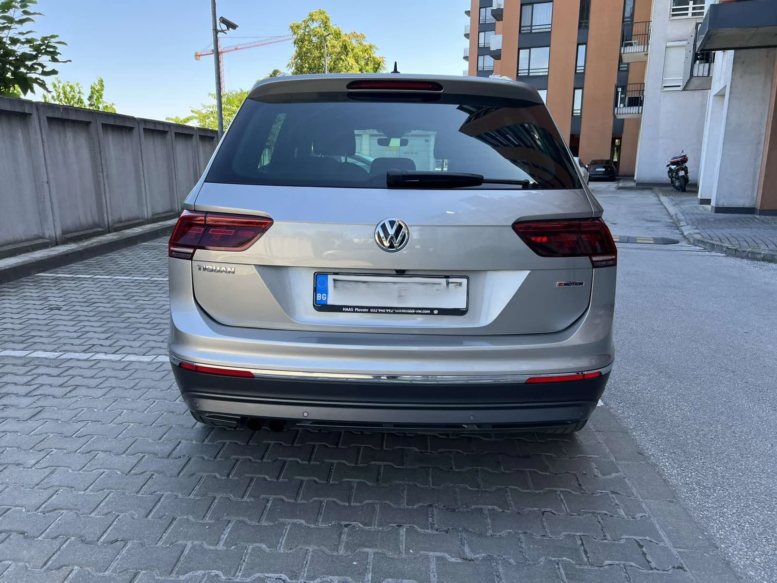 VW Tiguan 2.0 TSI 4MOTION 4x4, снимка 5 - Автомобили и джипове - 55624537