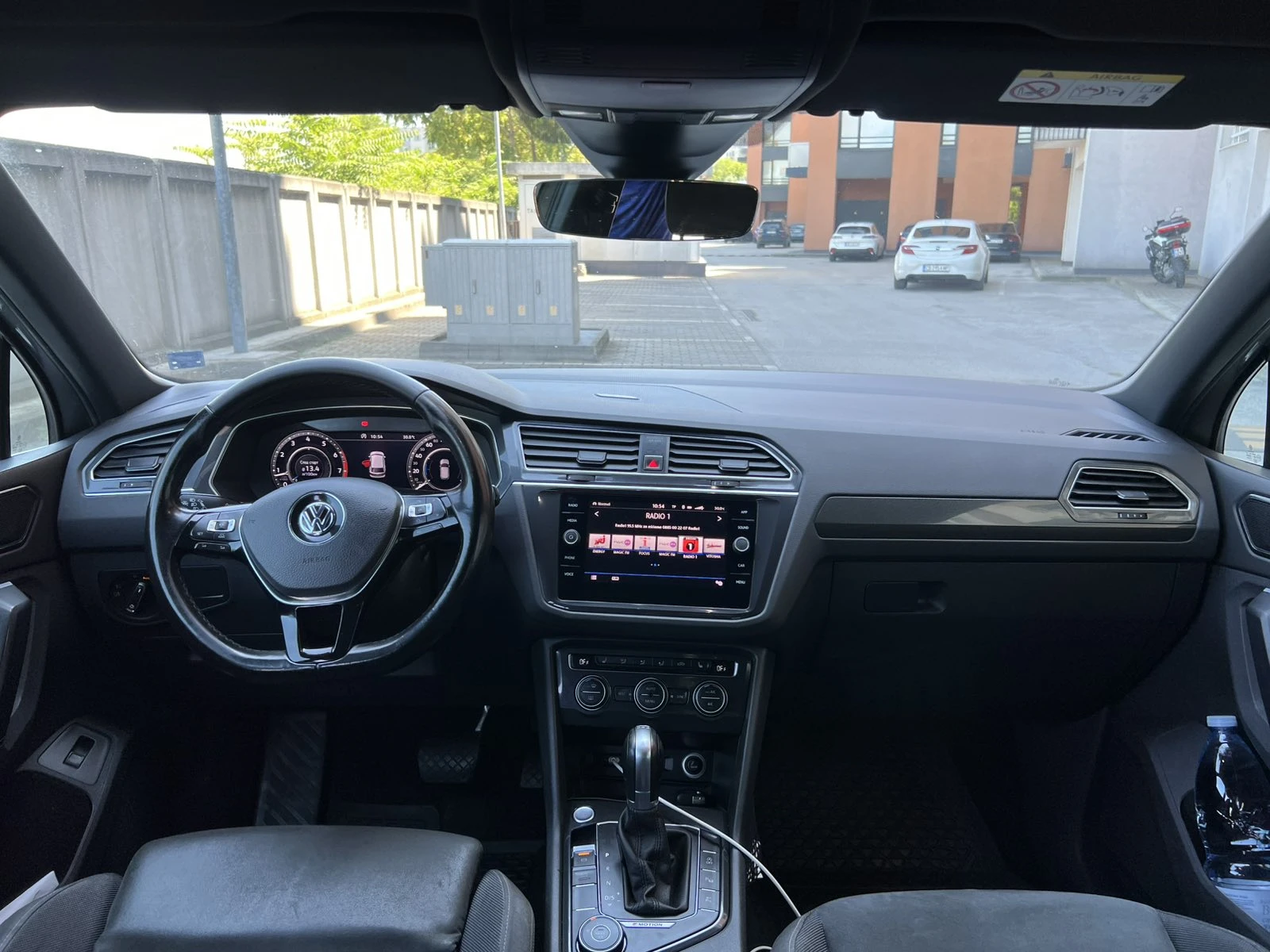 VW Tiguan 2.0 TSI 4MOTION 4x4, снимка 15 - Автомобили и джипове - 55624537