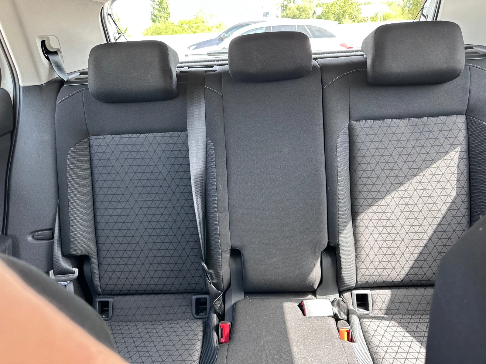 VW T-Cross, снимка 11 - Автомобили и джипове - 55860111
