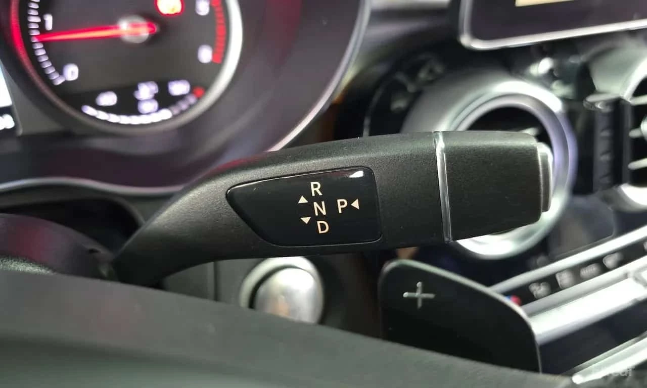 Mercedes-Benz GLC 4MATIC Premium Coupe * БЕЗ ПЪРВОНАЧАЛНА, снимка 9 - Автомобили и джипове - 56194028