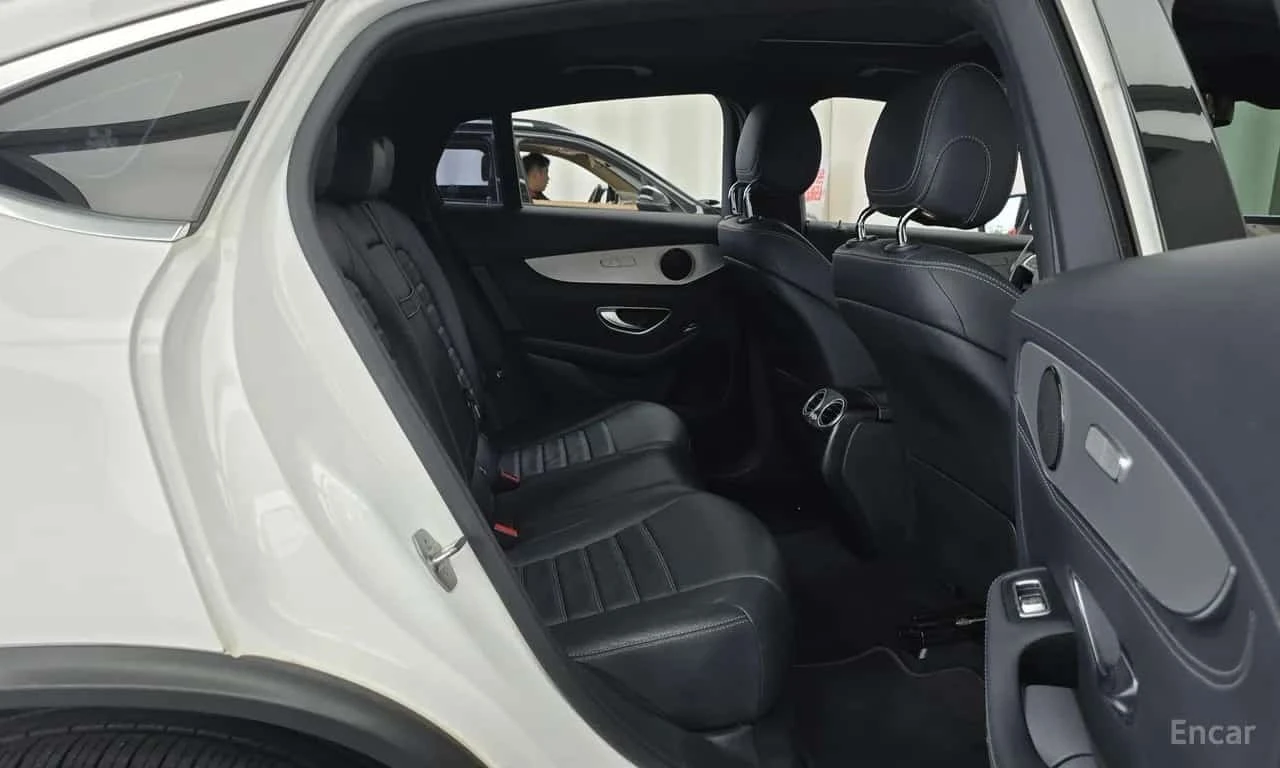 Mercedes-Benz GLC 4MATIC Premium Coupe * БЕЗ ПЪРВОНАЧАЛНА, снимка 12 - Автомобили и джипове - 56194028