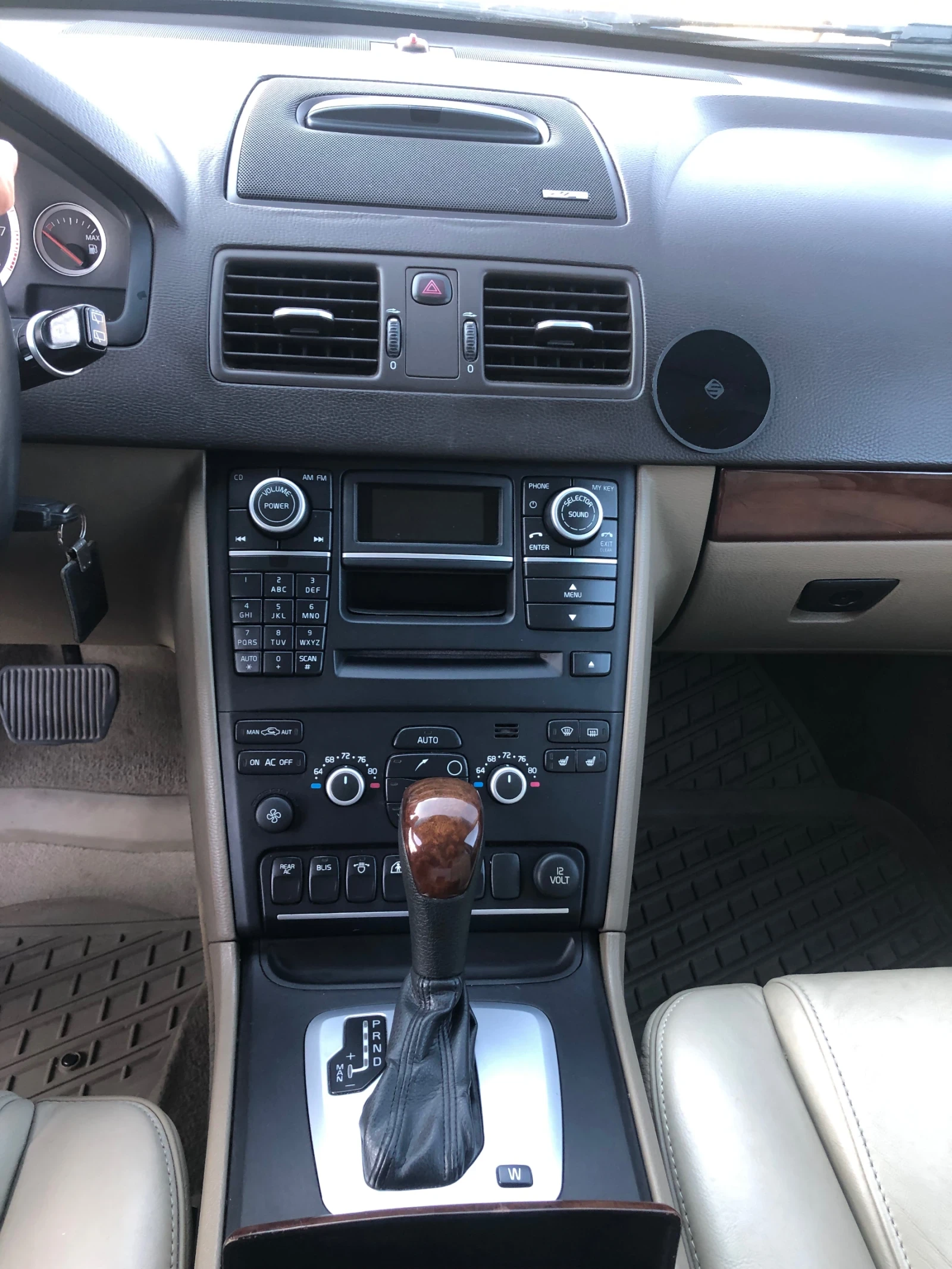 Volvo Xc90 3.2 AWD Газ, снимка 12 - Автомобили и джипове - 56548382