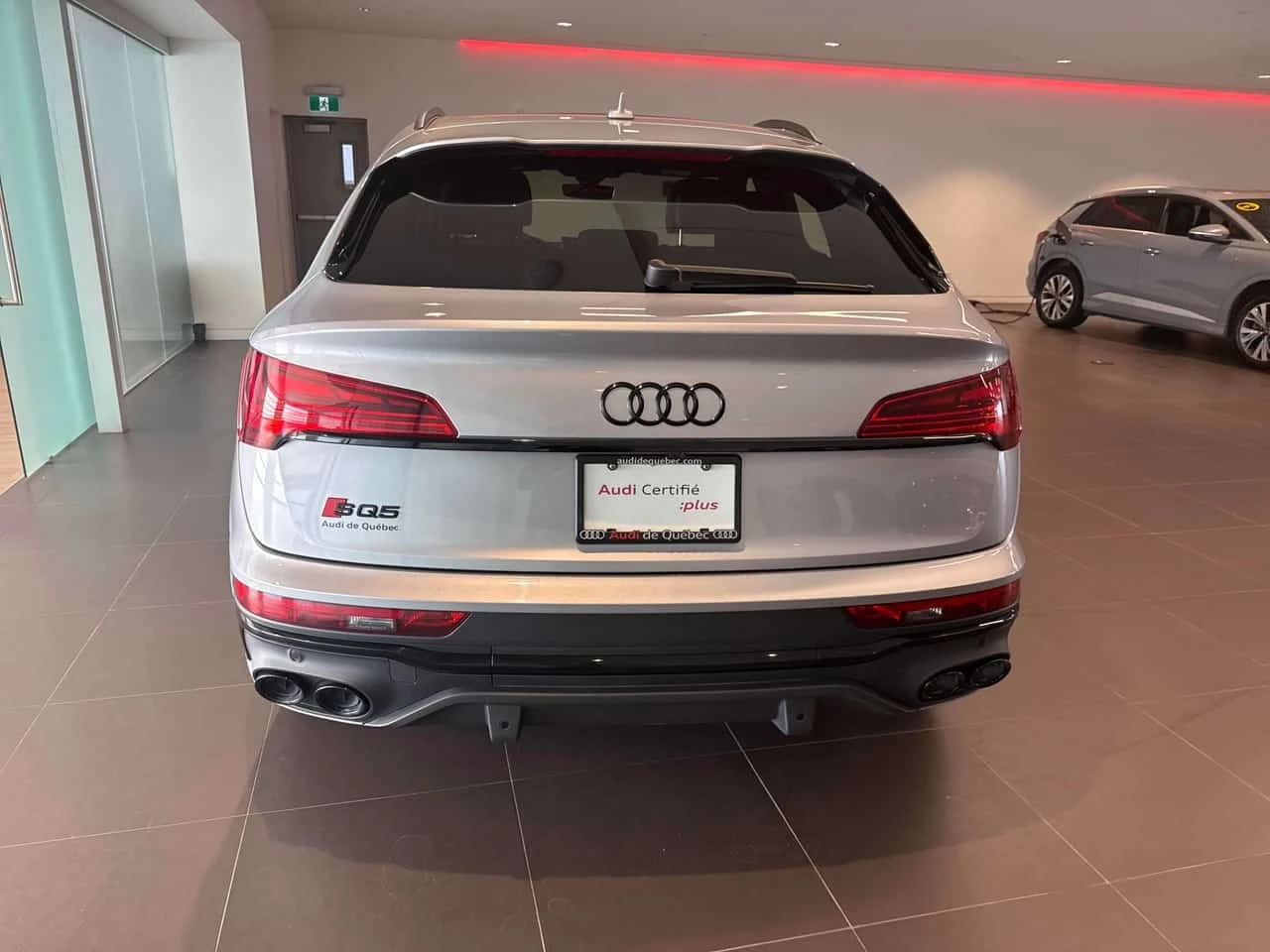 Audi SQ5 * Progressiv * CARFAX * , снимка 4 - Автомобили и джипове - 56613411