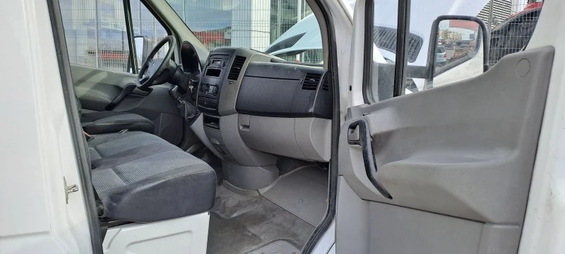 Mercedes-Benz Sprinter Фургон, снимка 10 - Бусове и автобуси - 47109074