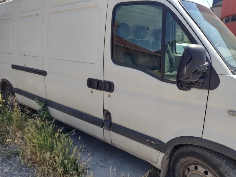 Renault Master 2.5 D, снимка 4 - Бусове и автобуси - 47703744