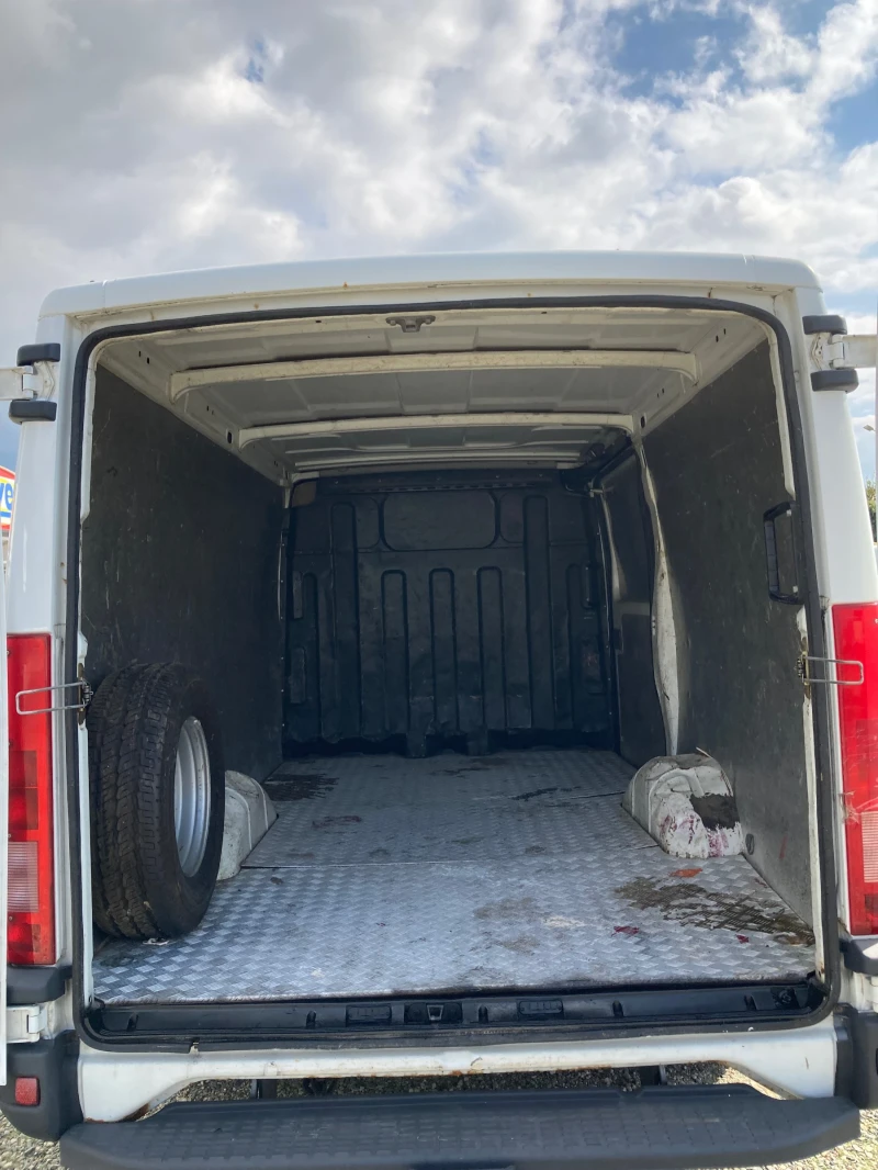 Iveco Daily 35s14, снимка 9 - Бусове и автобуси - 52074361