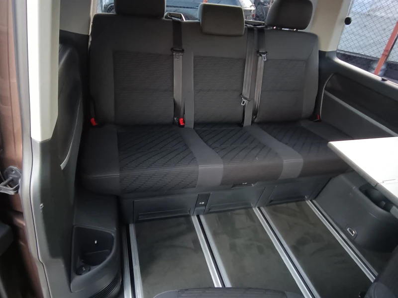 VW Multivan 2.0TDI-140к.с.!!! &#34;MULTIVAN-CUP&#34;! ВНОС ШВЕ, снимка 9 - Бусове и автобуси - 52467365