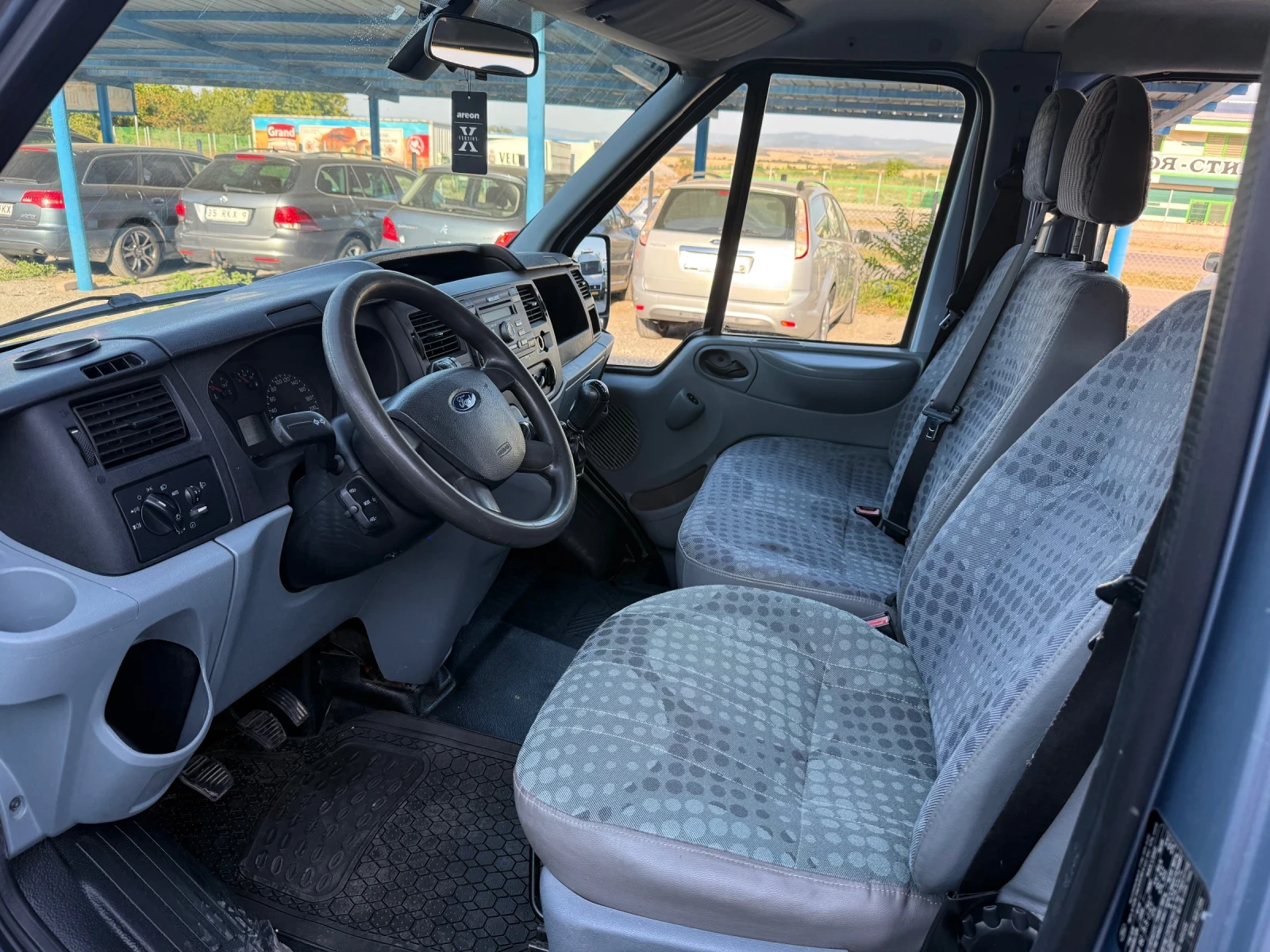 Ford Transit 2.2 - изображение 9