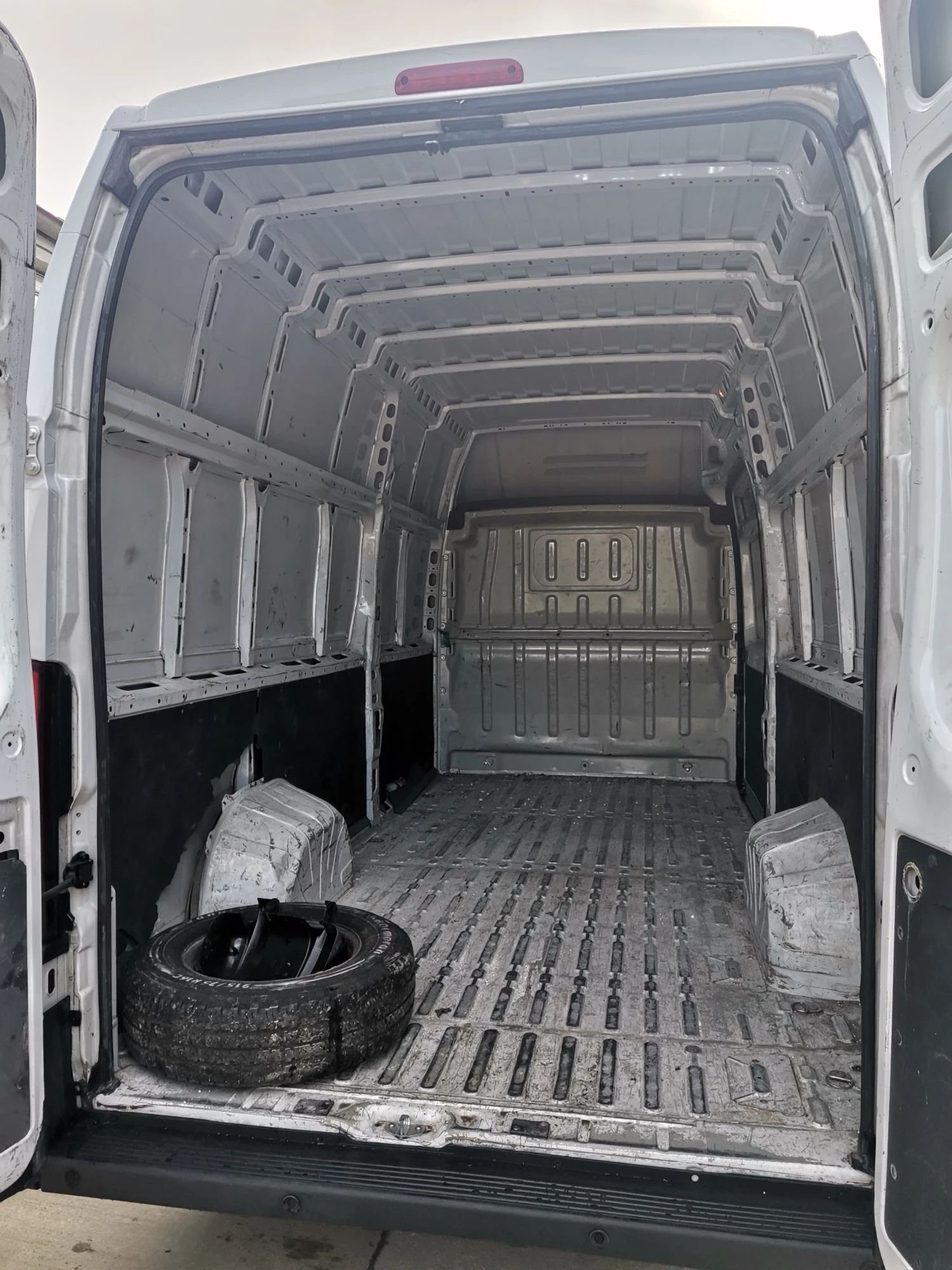 Peugeot Boxer MAKSI 17m3 - 2.2, снимка 10 - Бусове и автобуси - 53856791