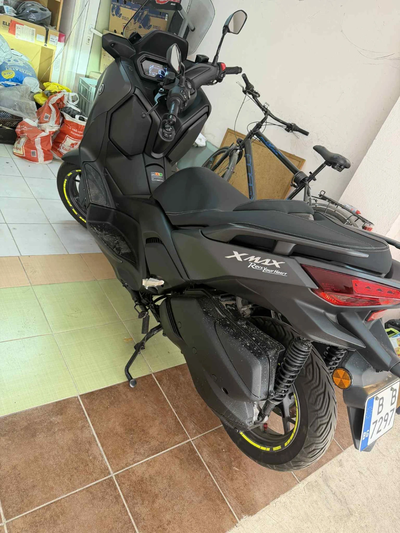 Yamaha X-max 300