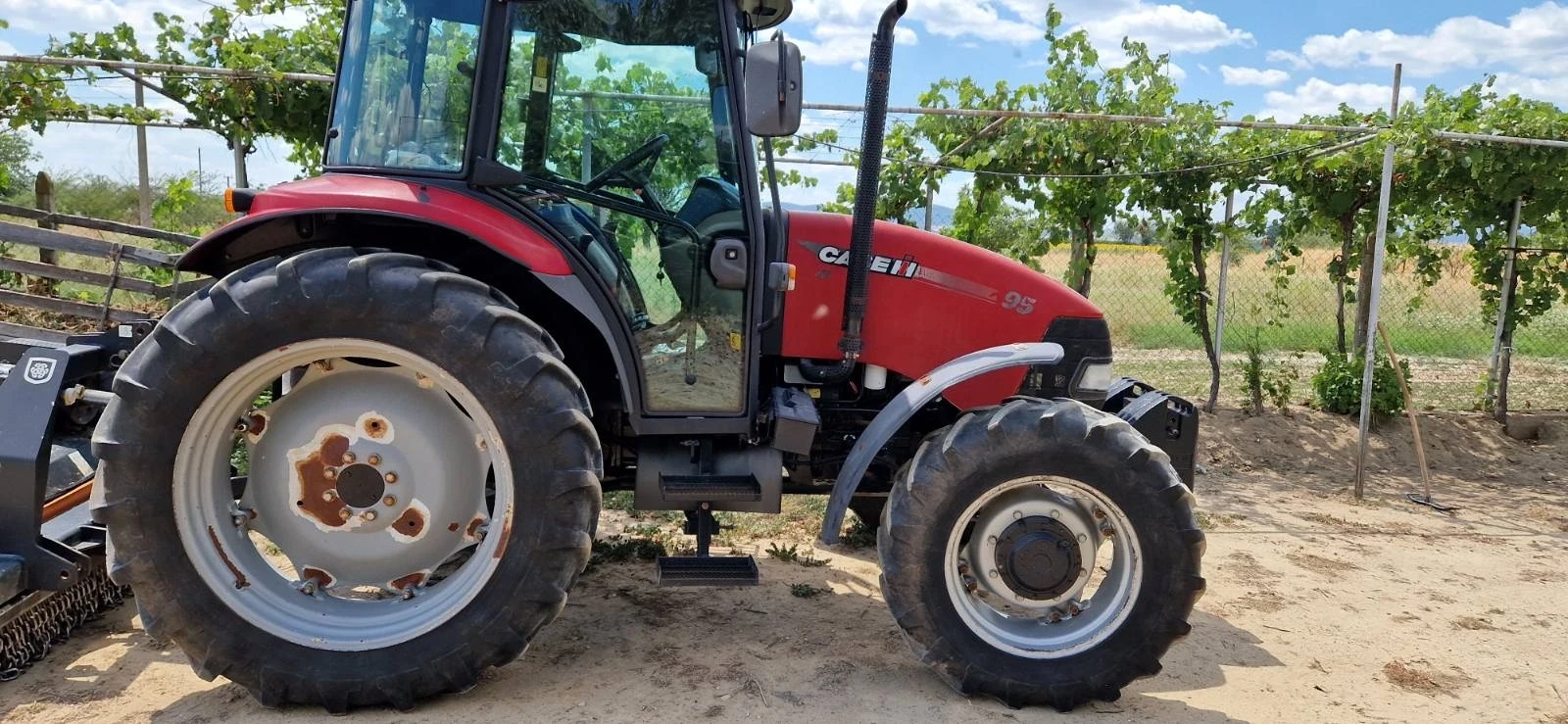 Трактор CASE IH Jx95 - изображение 2