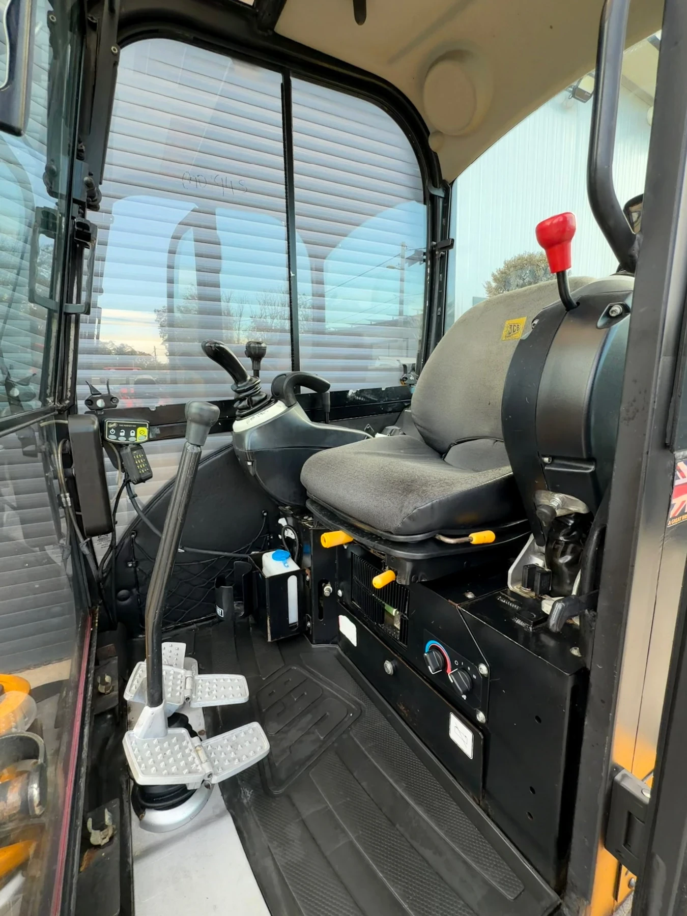 ����� JCB 8026 2.9�. | Mobile.bg � ����������� 13