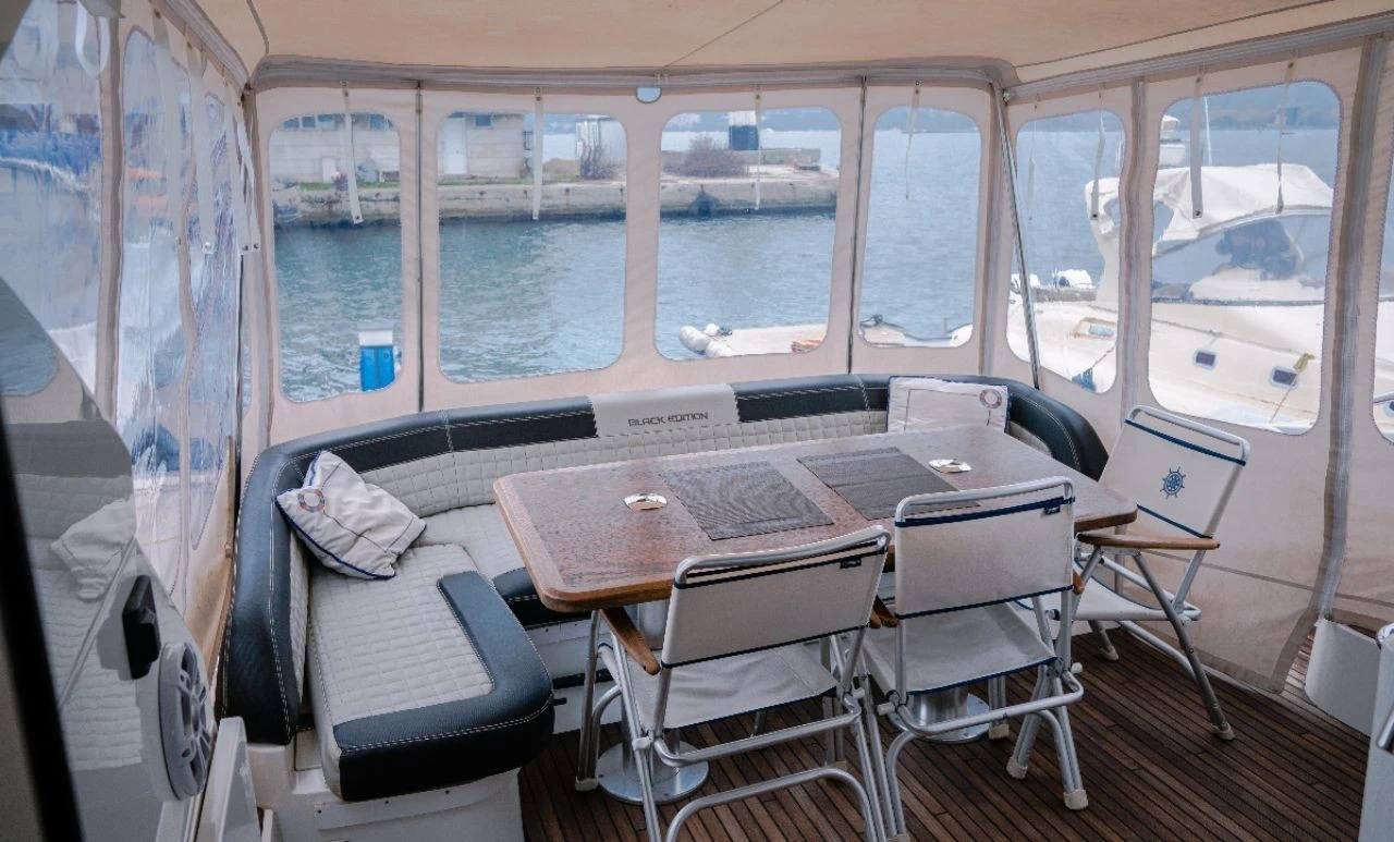 Моторна яхта Beneteau Beneteau Gran Turismo 49  Black edition - изображение 8