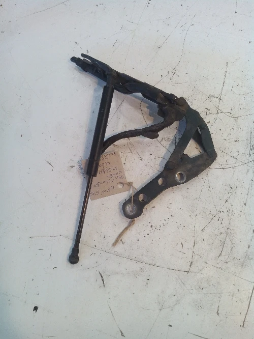 Предна лява панта капак за БМВ Е46 320D