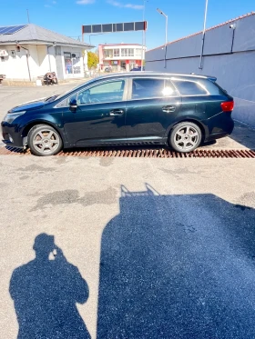 Обява за продажба на Toyota Avensis 2.2 D4D ~13 600 лв. - изображение 2