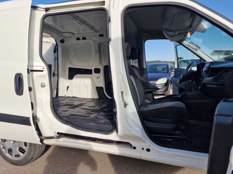 Fiat Doblo 1.4I, снимка 13 - Автомобили и джипове - 46336075