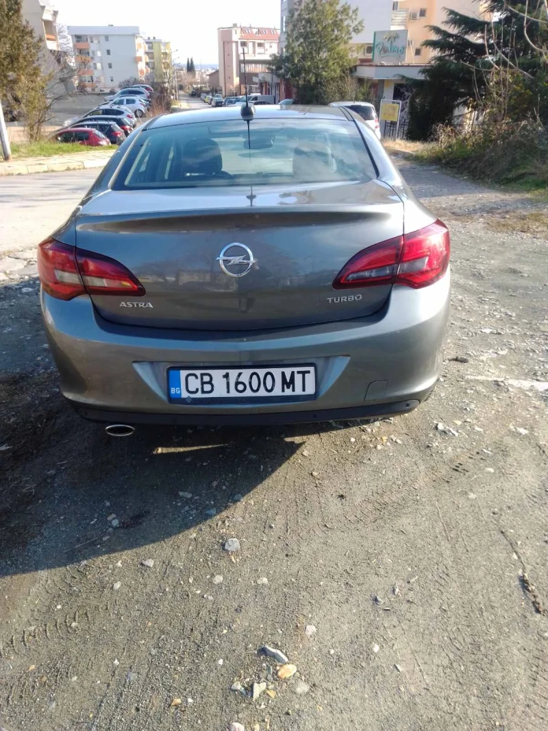 Opel Astra 1.4 turbo, снимка 5 - Автомобили и джипове - 48488044