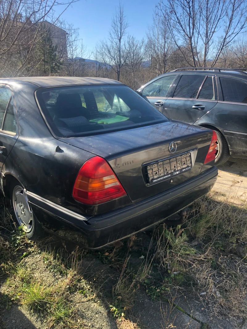 Mercedes-Benz C 180, снимка 1 - Автомобили и джипове - 48547587