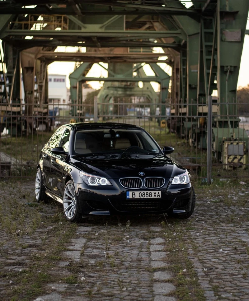 BMW M5 530