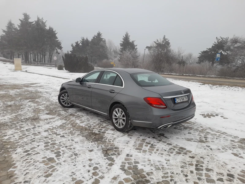 Mercedes-Benz E 200 Executive 30000km, снимка 8 - Автомобили и джипове - 53200801