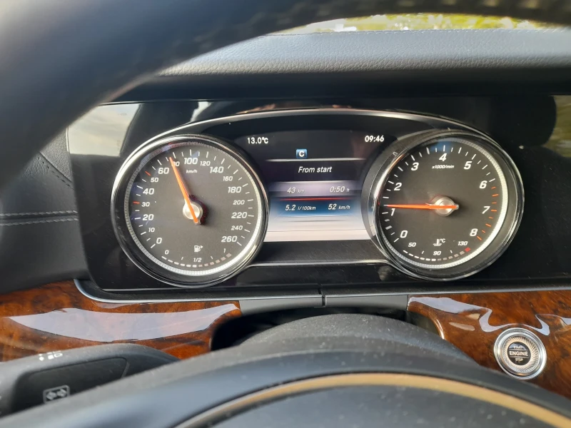 Mercedes-Benz E 200 Executive 30000km, снимка 4 - Автомобили и джипове - 53200801