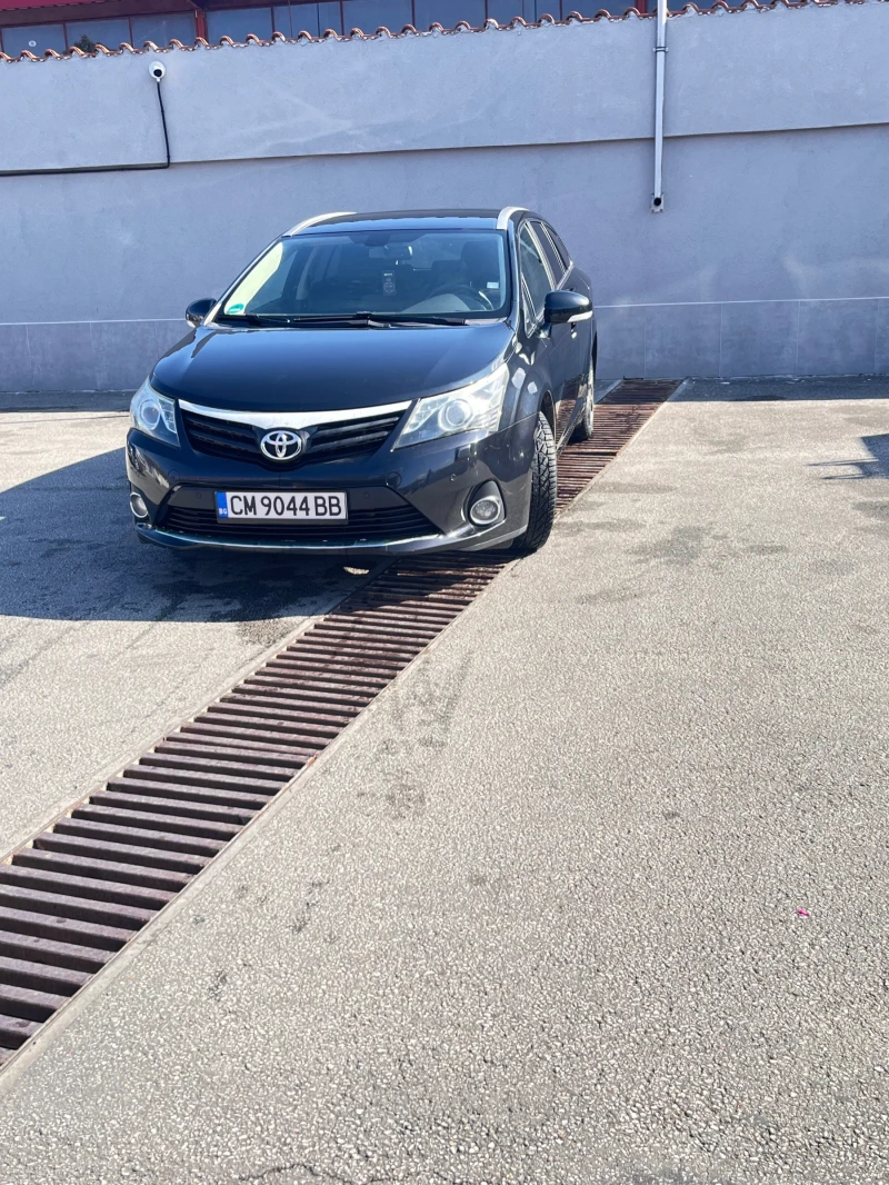 Toyota Avensis 2.2 D4D, снимка 7 - Автомобили и джипове - 52284706