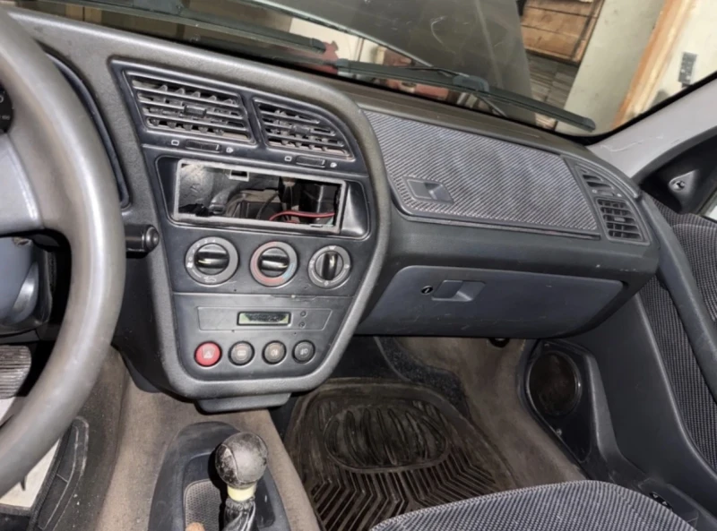 Peugeot 306 Peugeout 1.4 бензин, снимка 3 - Автомобили и джипове - 52172750