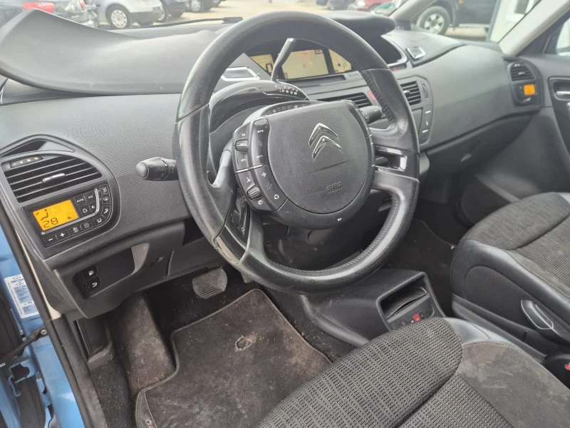 Citroen C4 Picasso, снимка 9 - Автомобили и джипове - 52988995