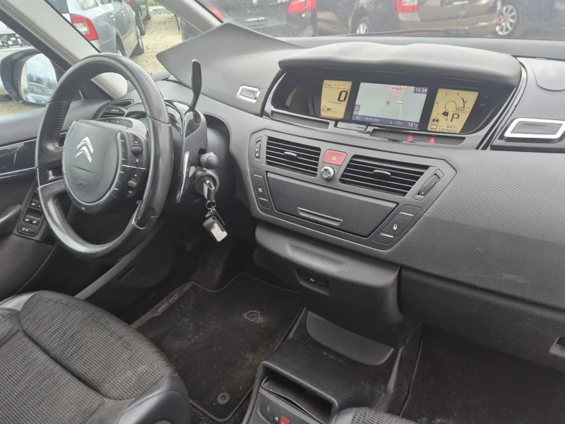 Citroen C4 Picasso, снимка 10 - Автомобили и джипове - 52988995