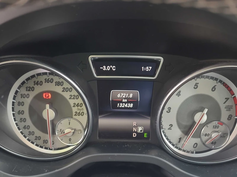 Mercedes-Benz CLA 250 4MATIC * CARFAX* , снимка 8 - Автомобили и джипове - 53421221
