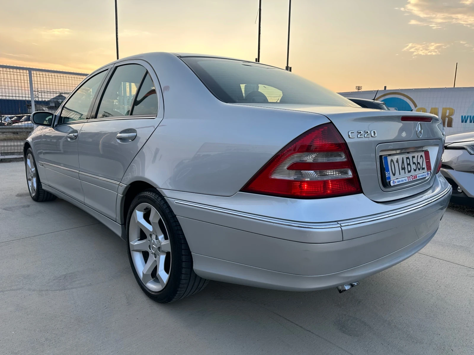 Mercedes-Benz C 220 Sport edition! 2.2cdi 150к.6-скор.Нави! Автопилот! - изображение 6