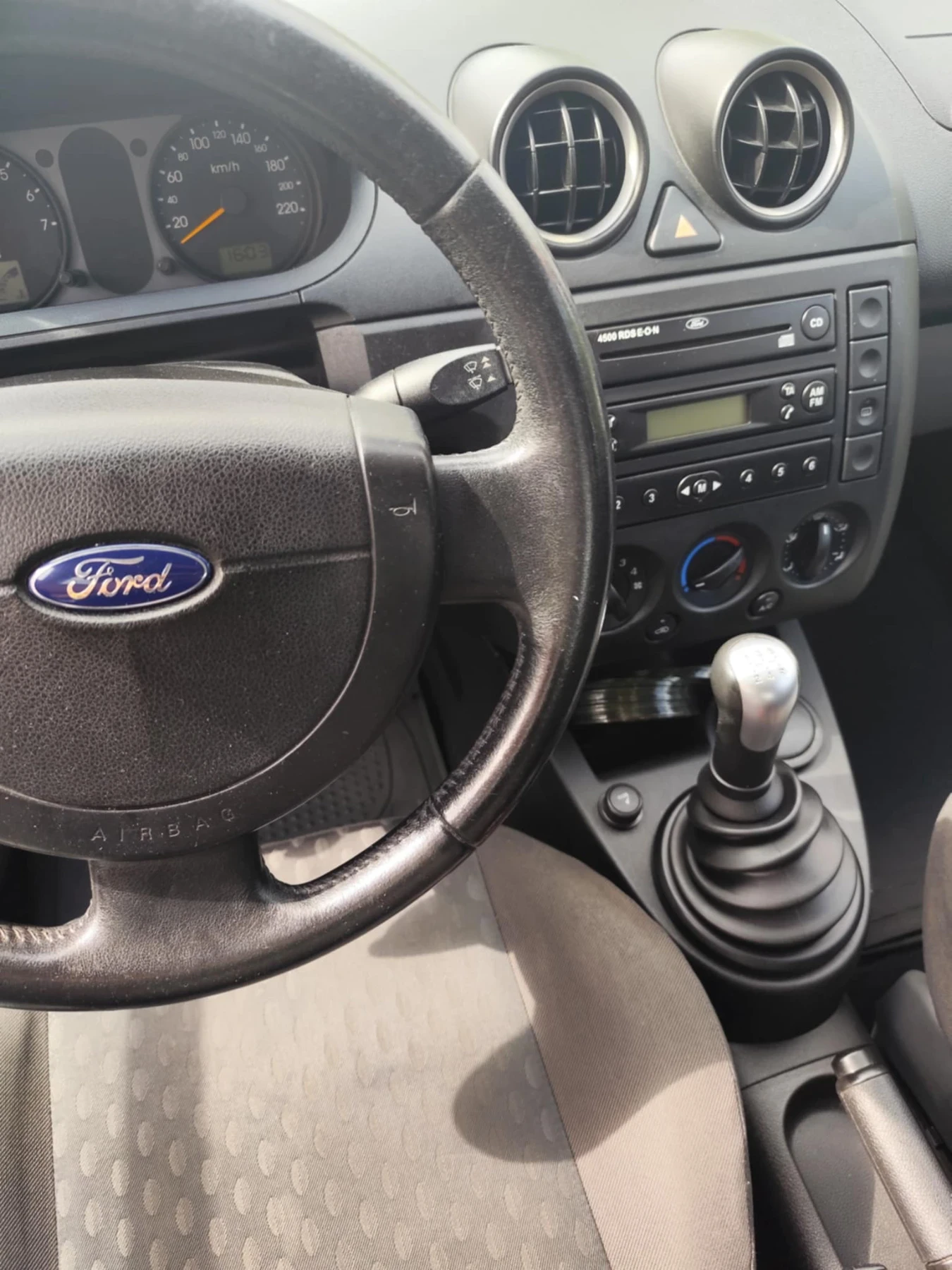 Ford Fiesta  - изображение 7