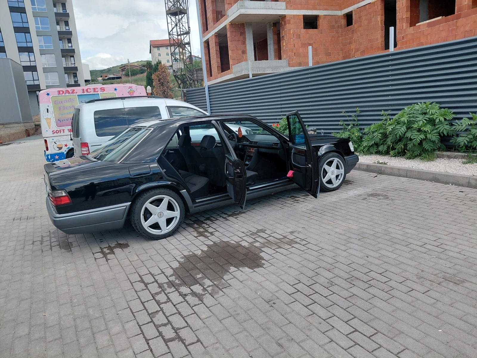 Mercedes-Benz E 320 Sport line, снимка 5 - Автомобили и джипове - 53200801