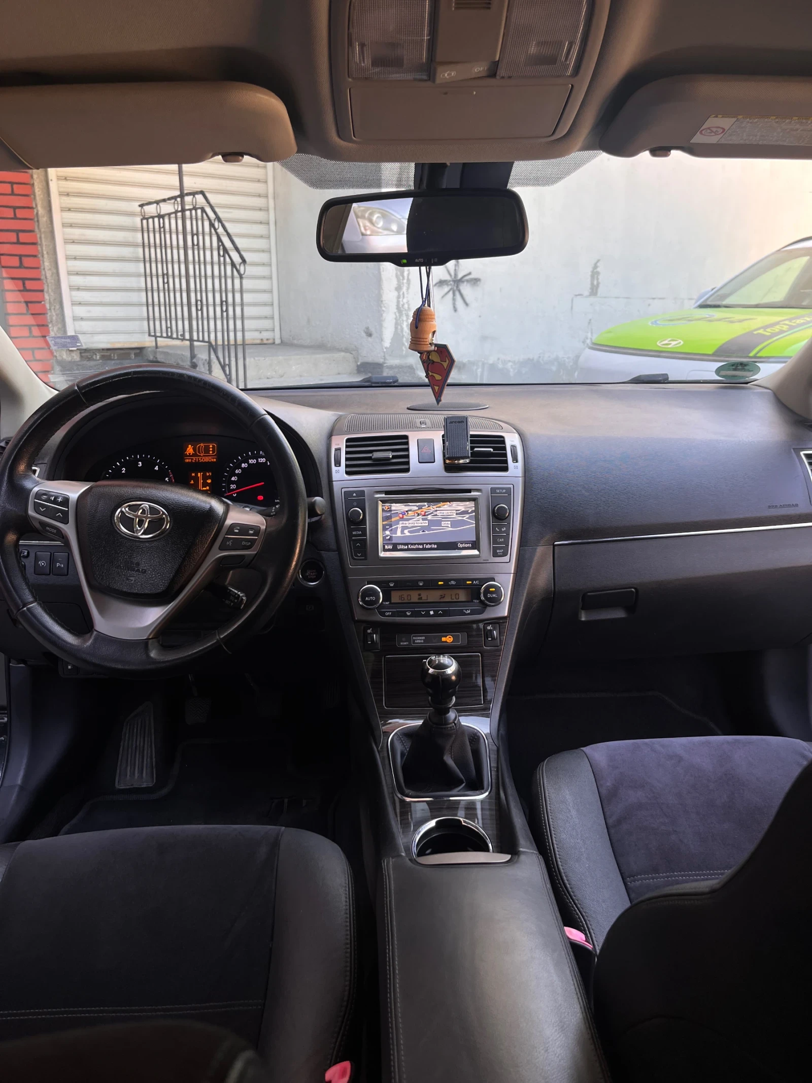 Toyota Avensis 2.2 D4D - изображение 8