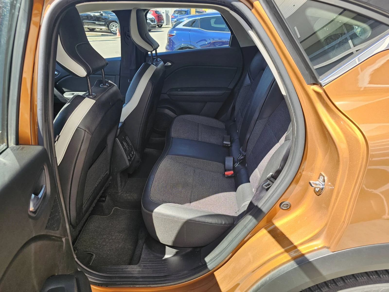 Renault Captur 1.0 TCe 90 Stop&Start LPG, снимка 15 - Автомобили и джипове - 54123336