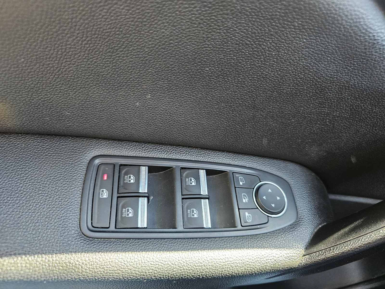 Renault Captur 1.0 TCe 90 Stop&Start LPG, снимка 13 - Автомобили и джипове - 54123336