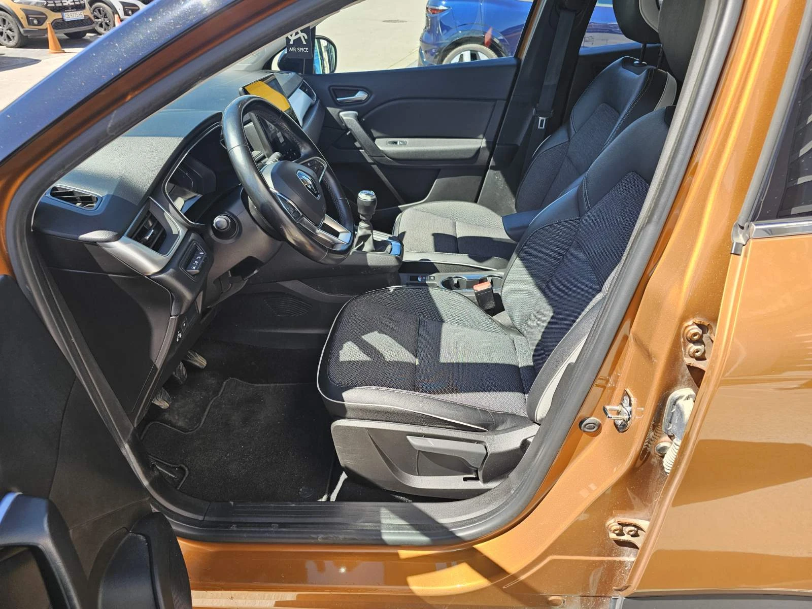 Renault Captur 1.0 TCe 90 Stop&Start LPG, снимка 14 - Автомобили и джипове - 54123336