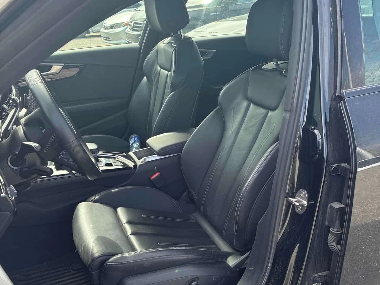 Audi A4 Progressiv / DISTRONIC / CAMERA / LED , снимка 13 - Автомобили и джипове - 54279497