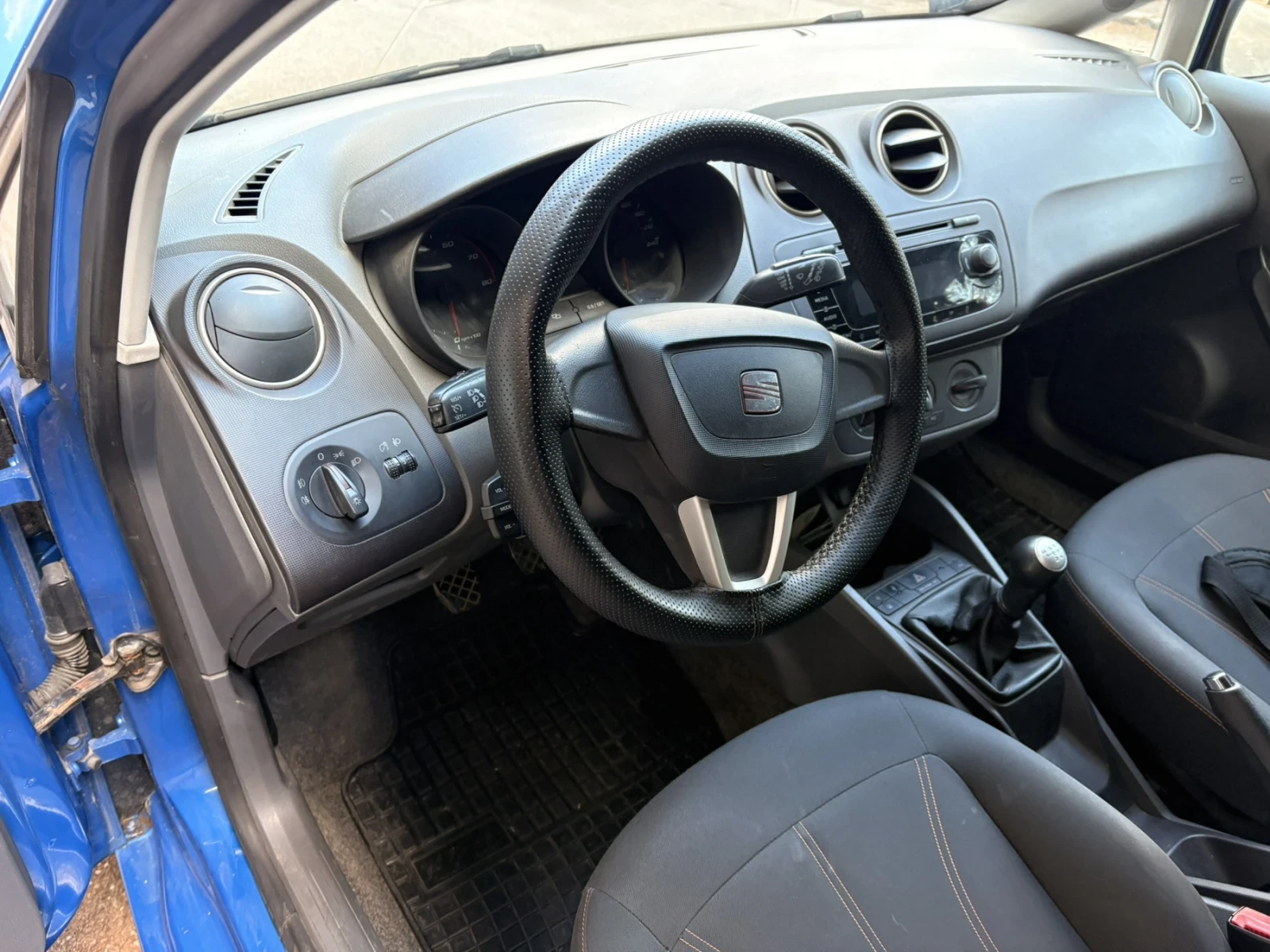 Seat Ibiza, снимка 11 - Автомобили и джипове - 54414789