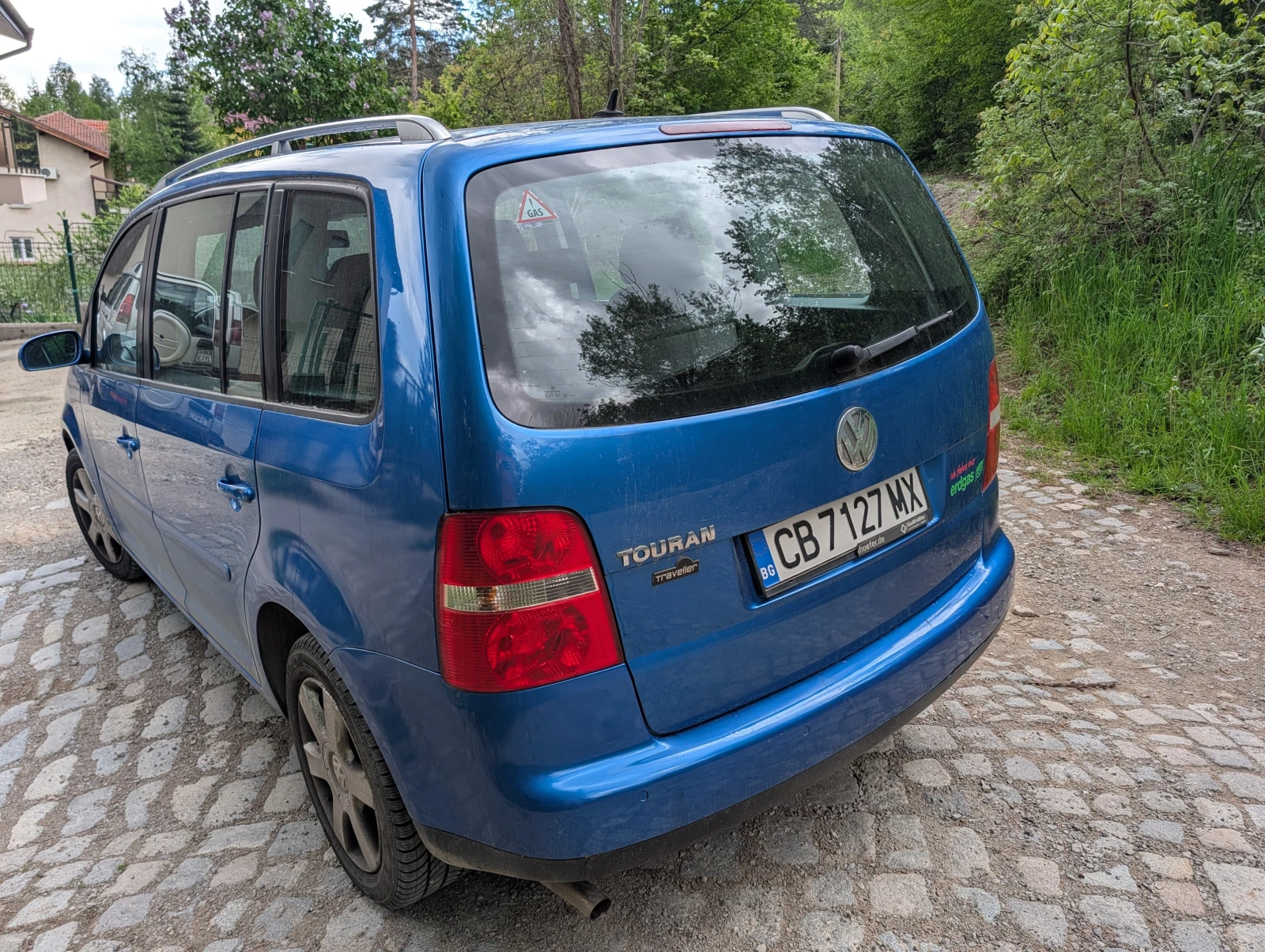 VW Touran, снимка 2 - Автомобили и джипове - 54526498