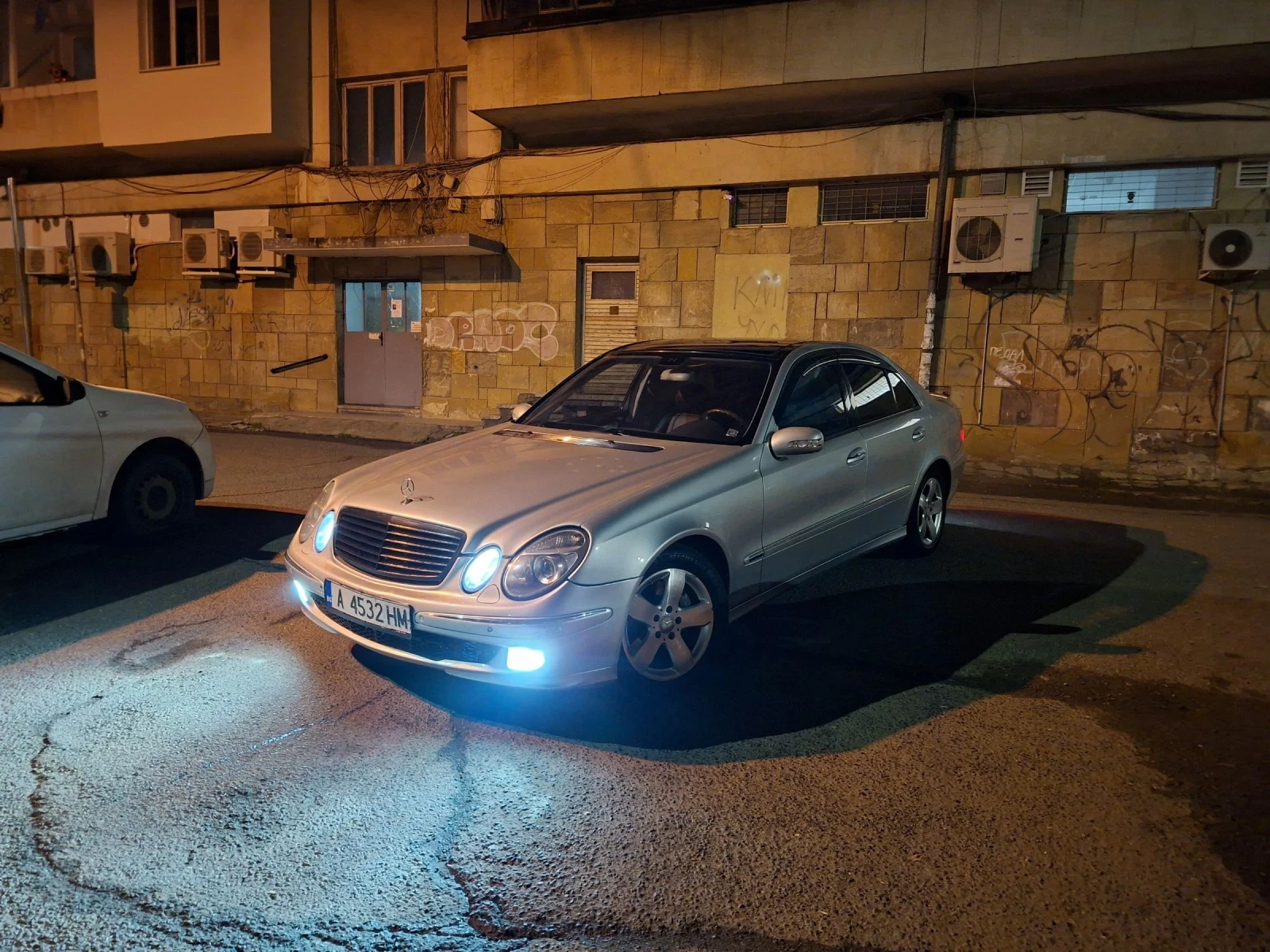 Mercedes-Benz E 320, снимка 9 - Автомобили и джипове - 54640512