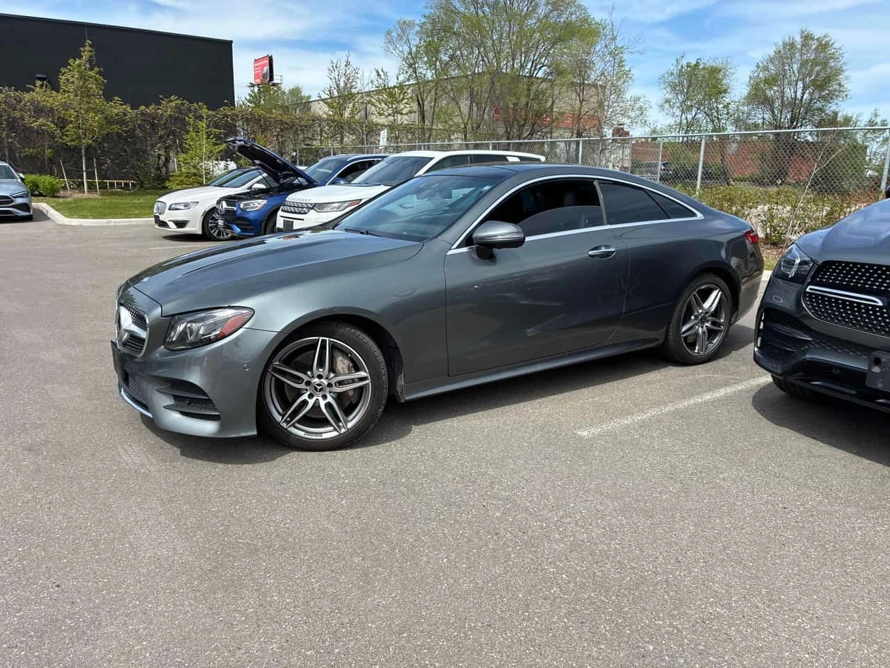 Mercedes-Benz E 400 4MATIC Coupe  CARFAX, снимка 2 - Автомобили и джипове - 54663345