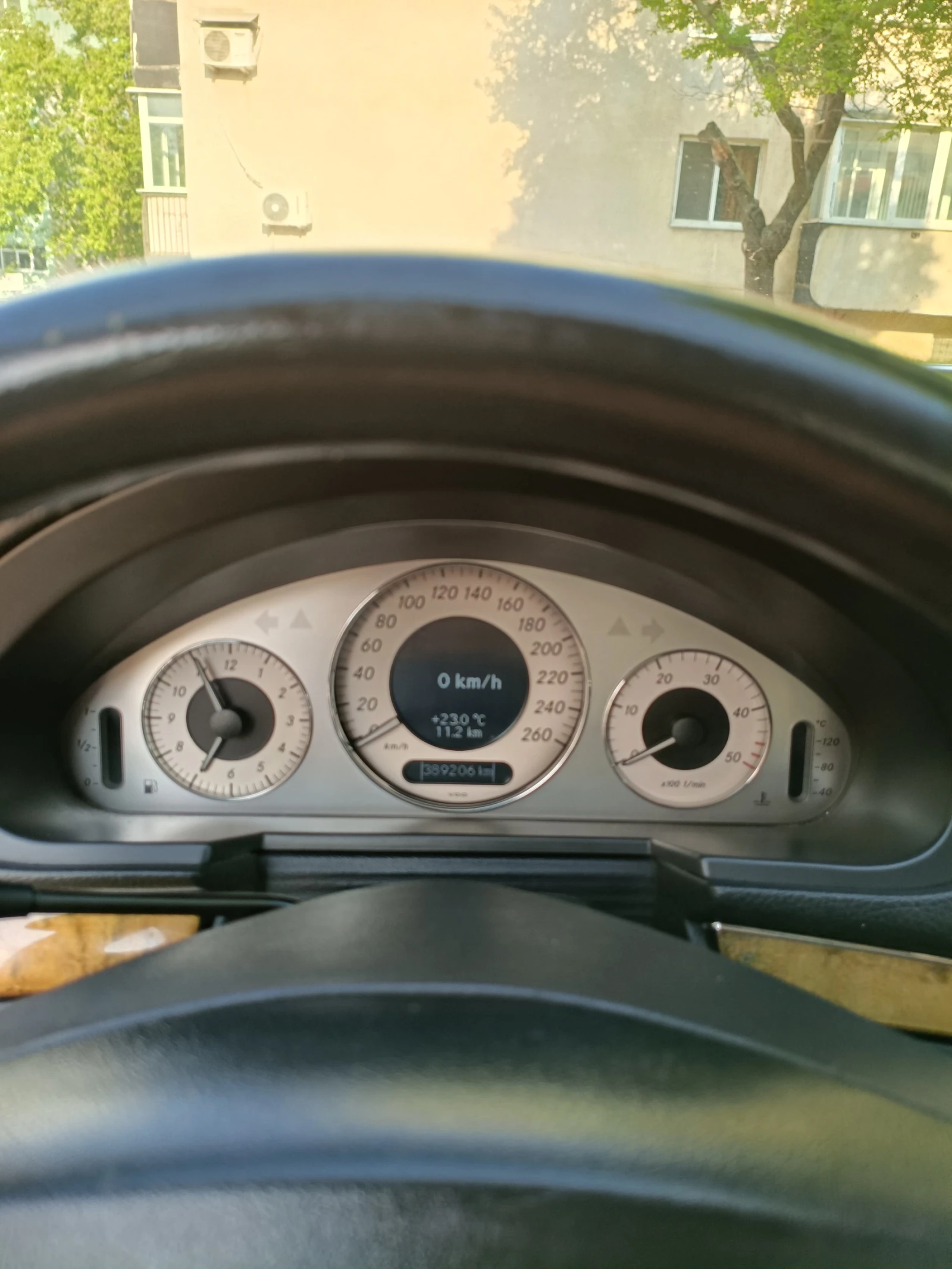Mercedes-Benz E 220 W211, снимка 6 - Автомобили и джипове - 54842324