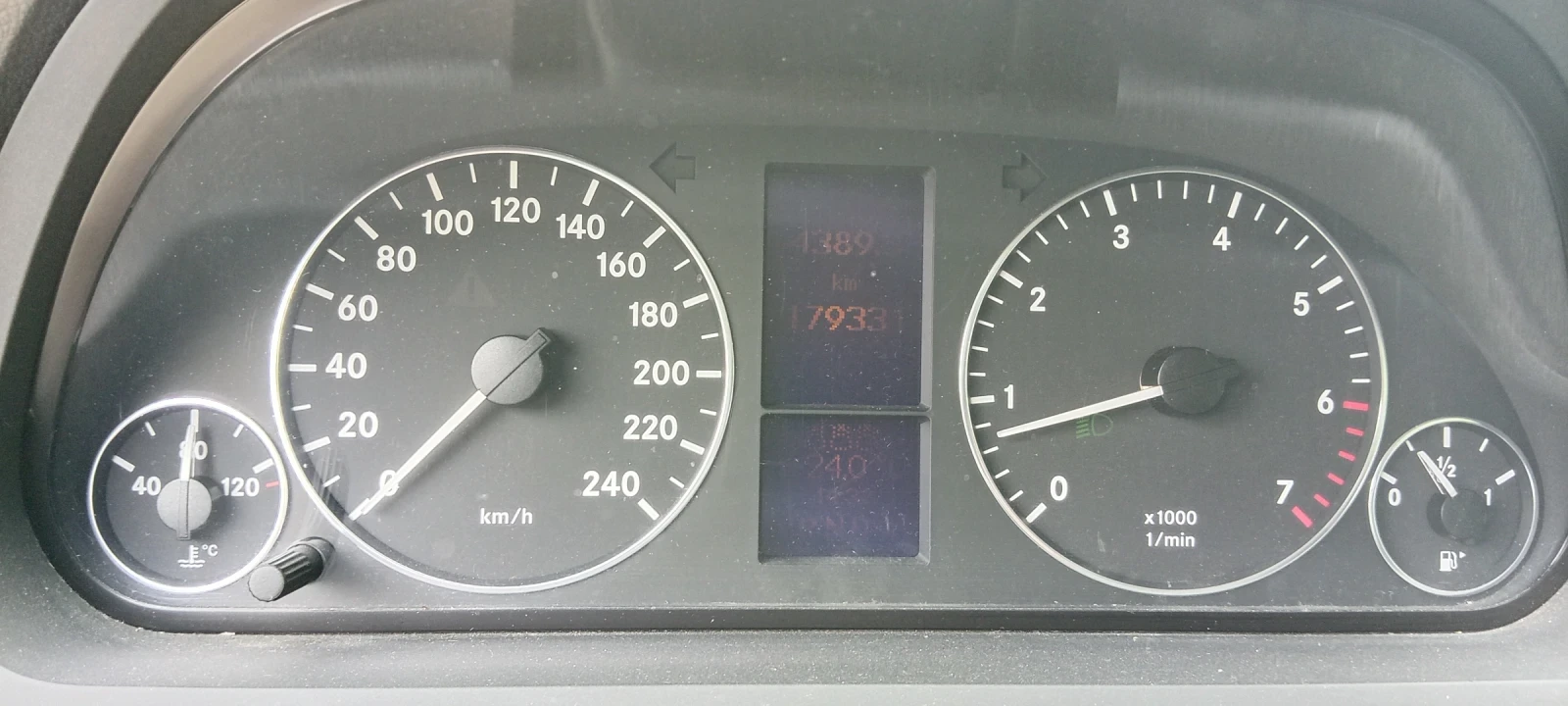 Mercedes-Benz 150 A150, снимка 14 - Автомобили и джипове - 54886173