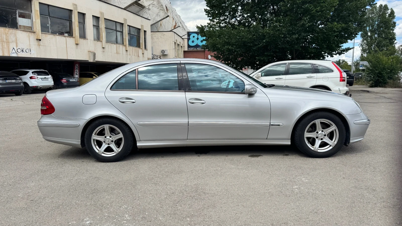 Mercedes-Benz E 270 2.7, снимка 2 - Автомобили и джипове - 54893451