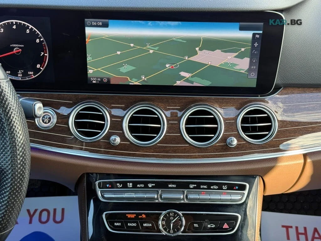 Mercedes-Benz E 400 4MATIC/AMG LINE/LANE DEPARTURE/DRIVER ASSIST, снимка 12 - Автомобили и джипове - 55175659