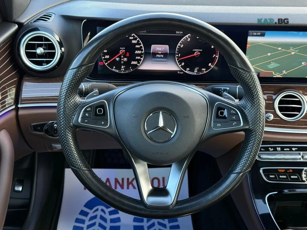 Mercedes-Benz E 400 4MATIC/AMG LINE/LANE DEPARTURE/DRIVER ASSIST, снимка 9 - Автомобили и джипове - 55175659